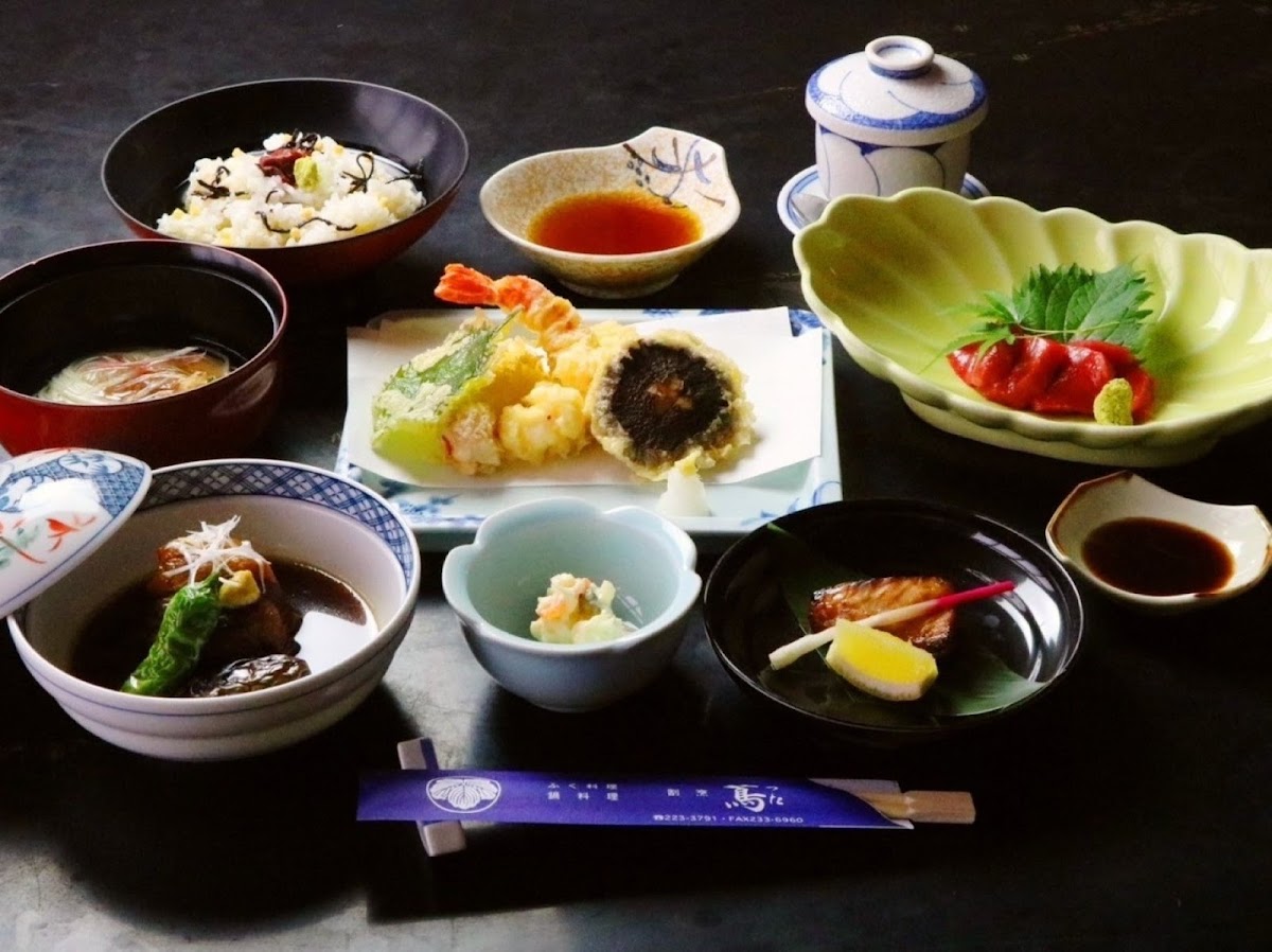 ふく・うなぎ料理 蔦 本店